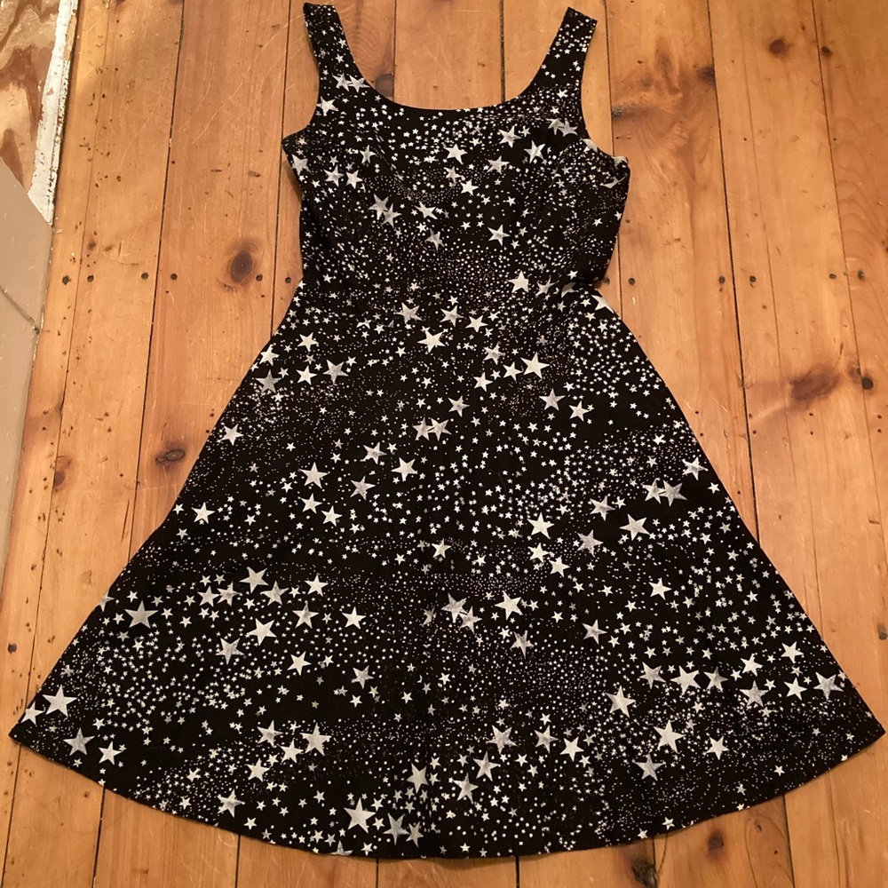 Retrolicious Black and White Star Pattern Dress